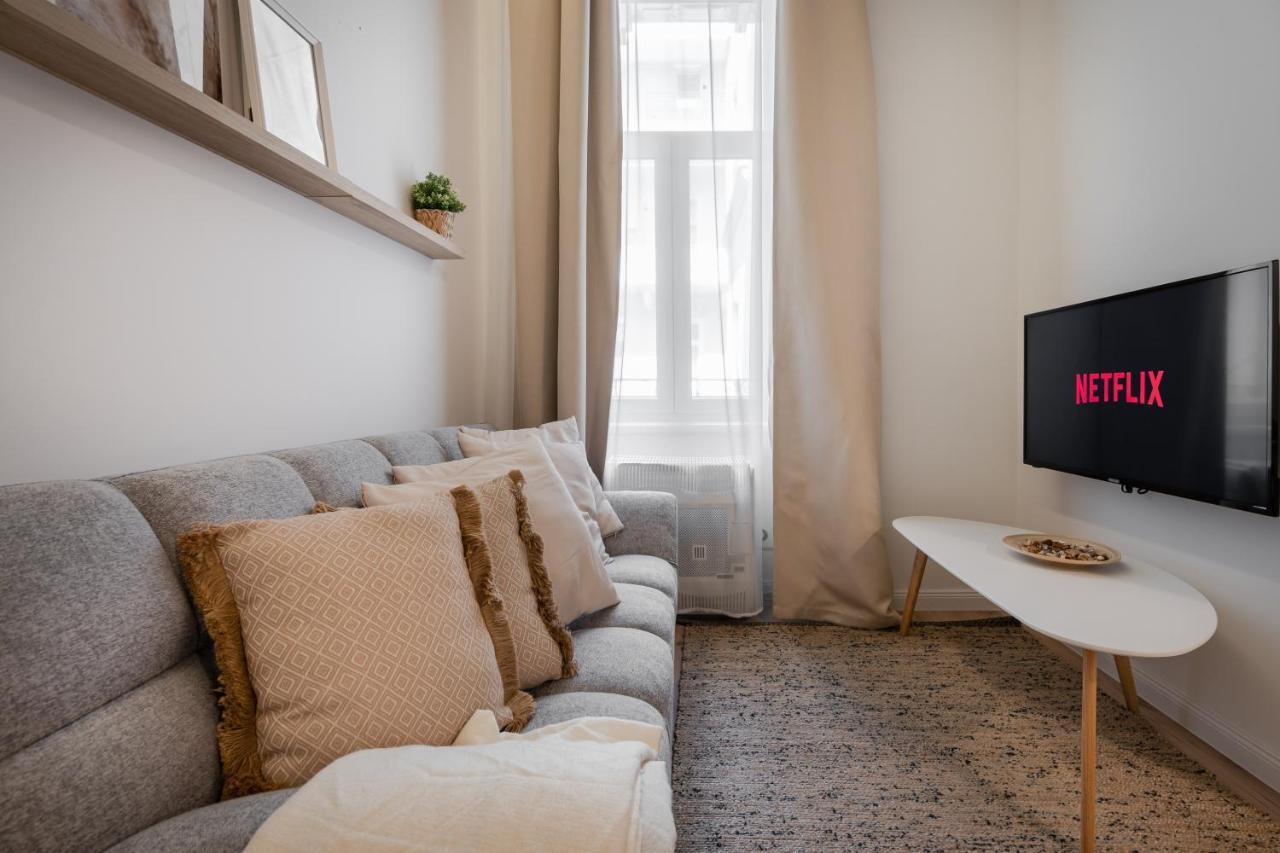 A62 - Akacfa Street Central Residence - Best Location By Bqa Budapesta Exterior foto