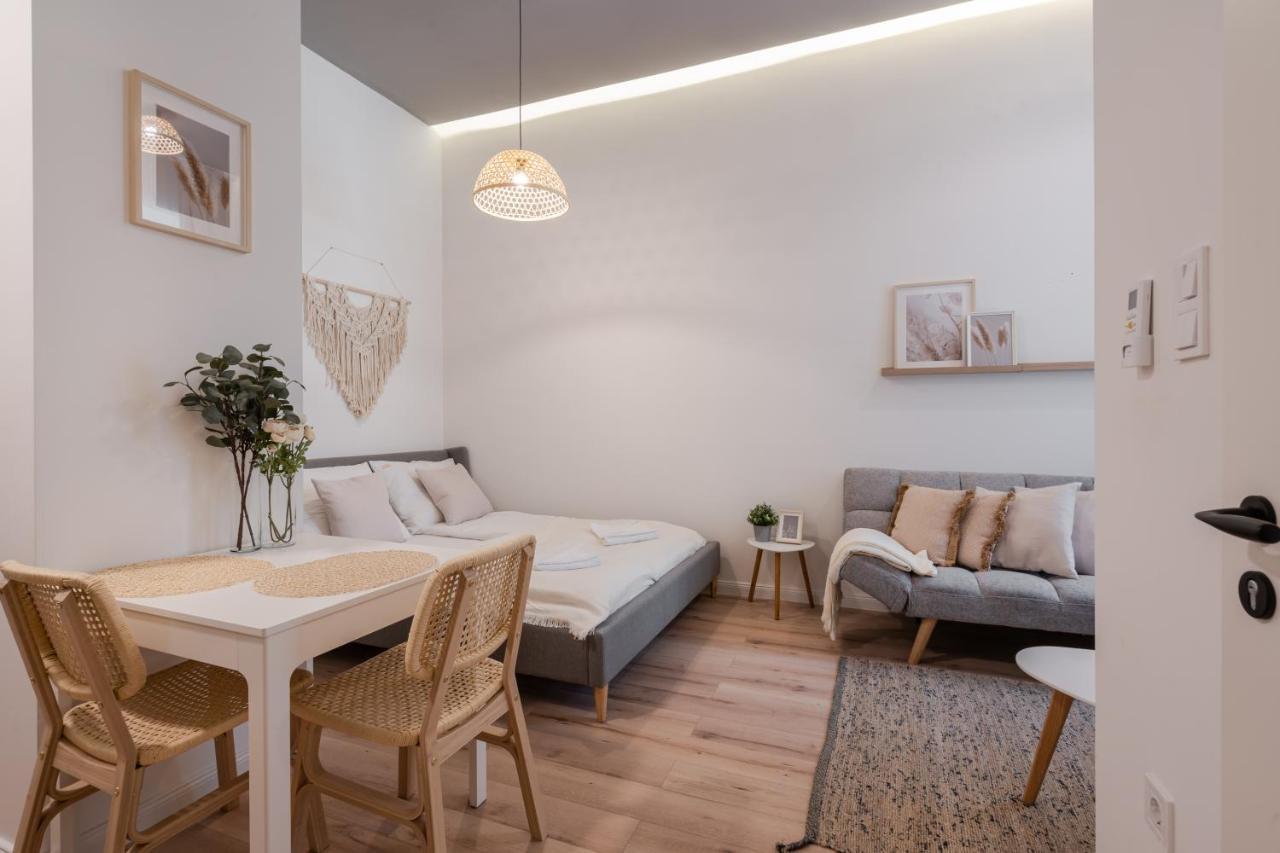 A62 - Akacfa Street Central Residence - Best Location By Bqa Budapesta Exterior foto