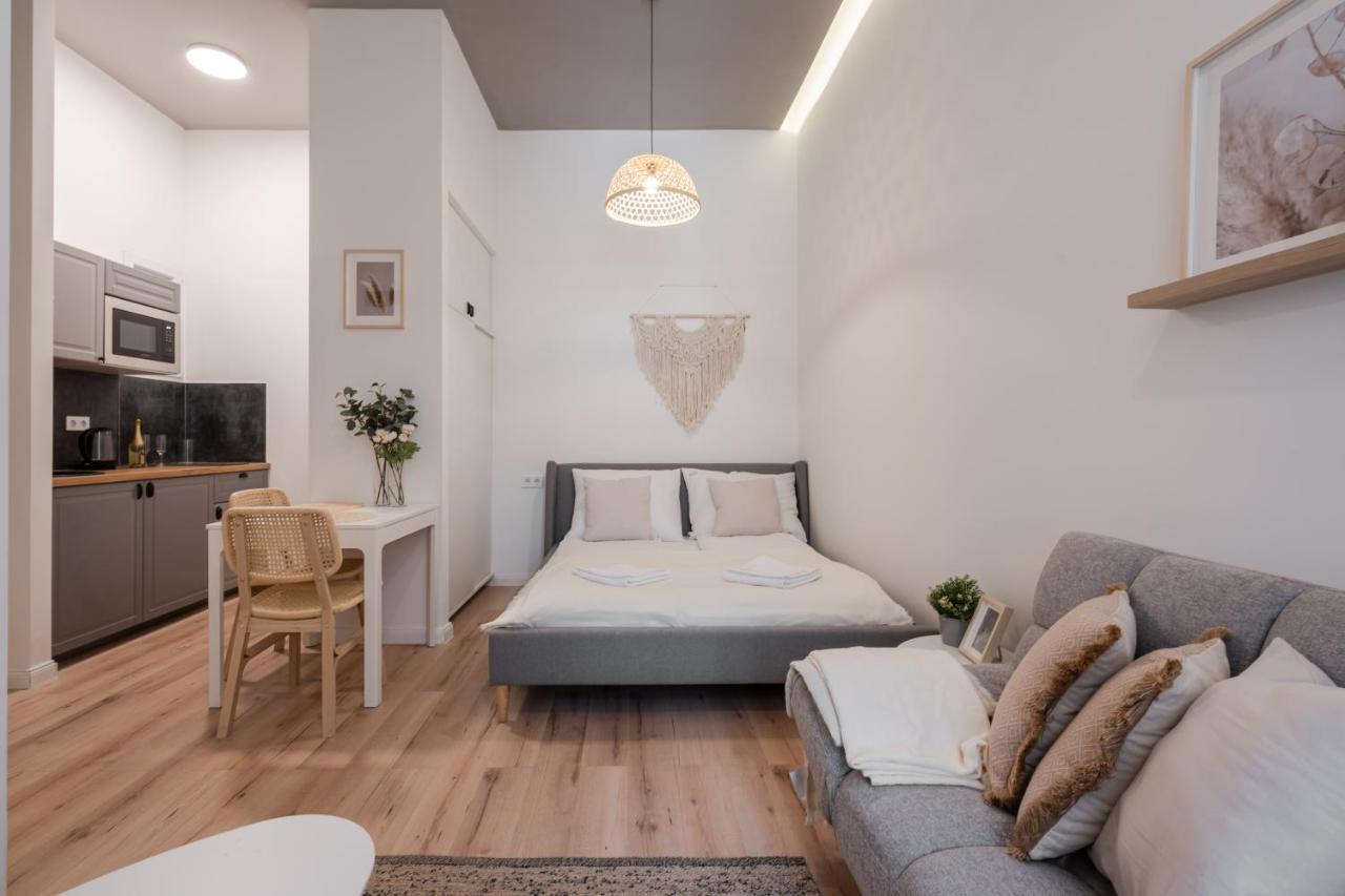 A62 - Akacfa Street Central Residence - Best Location By Bqa Budapesta Exterior foto